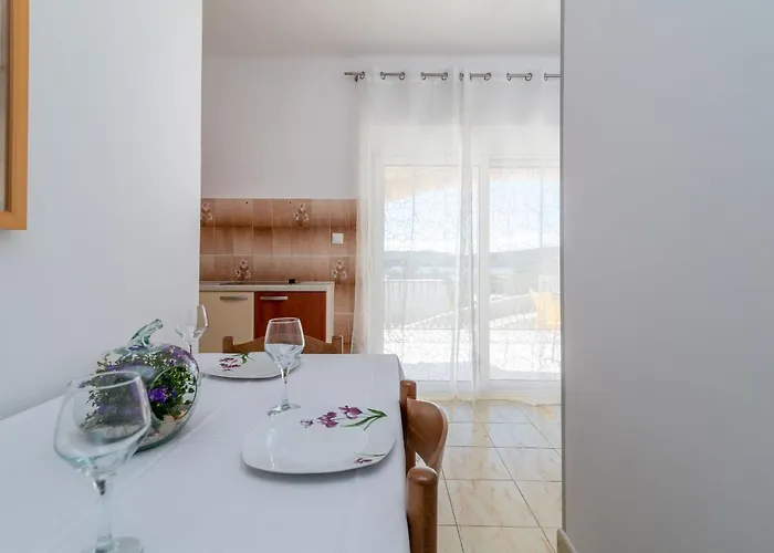 Bikaca 1 Apartment *